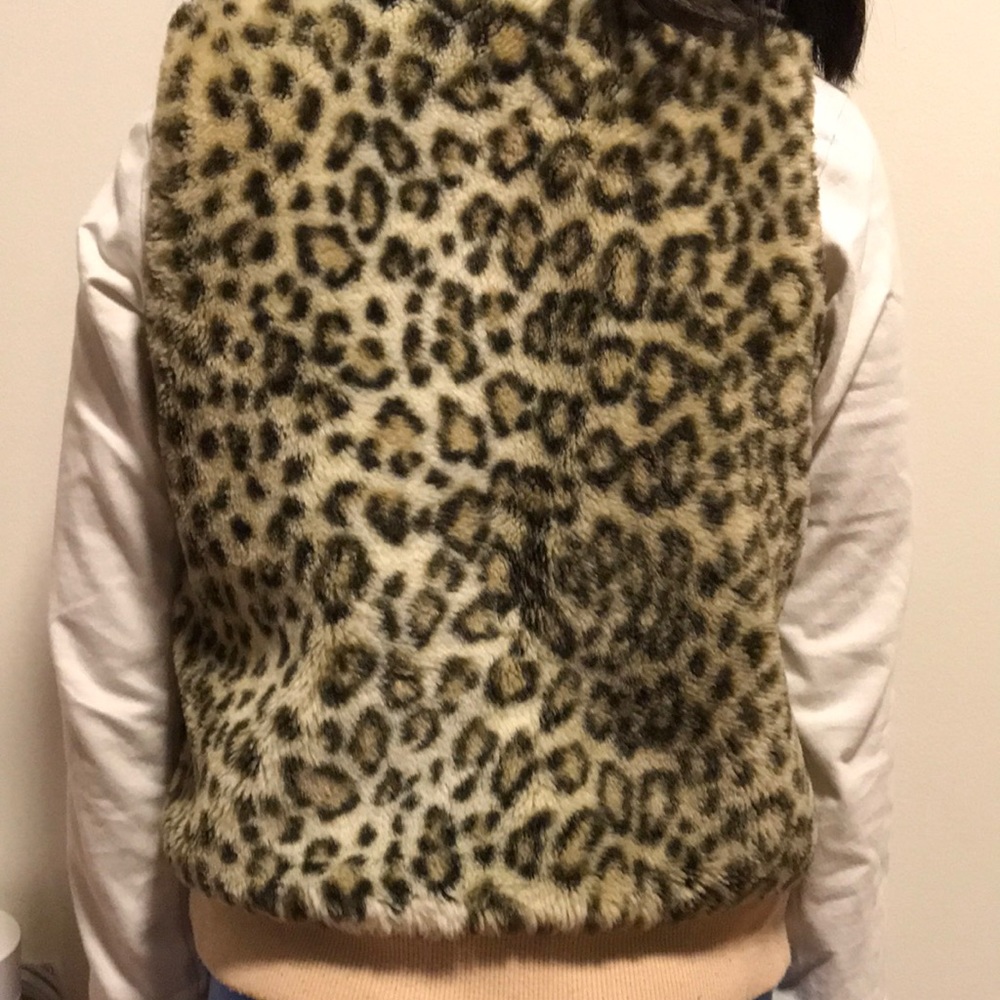 Vest - Picture 2 of 3